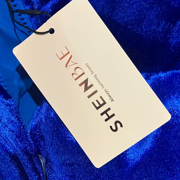 SHEIN Shiny Blue Puffer Jacket - Picture 2 of 4